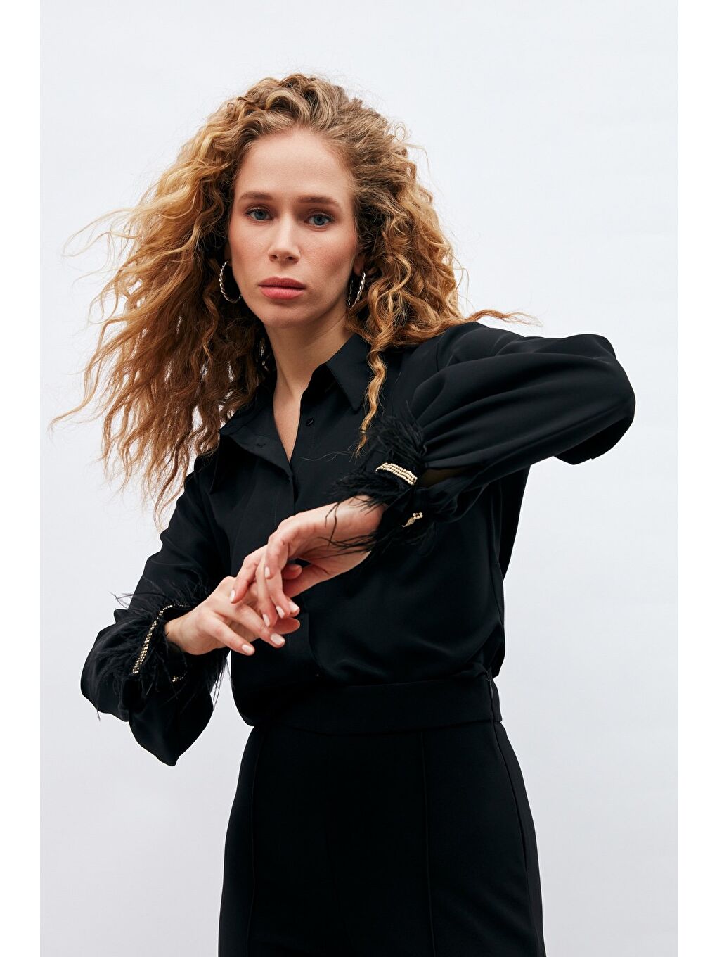 Manşetleri Aksesuarlı Gömlek - Siyah-6