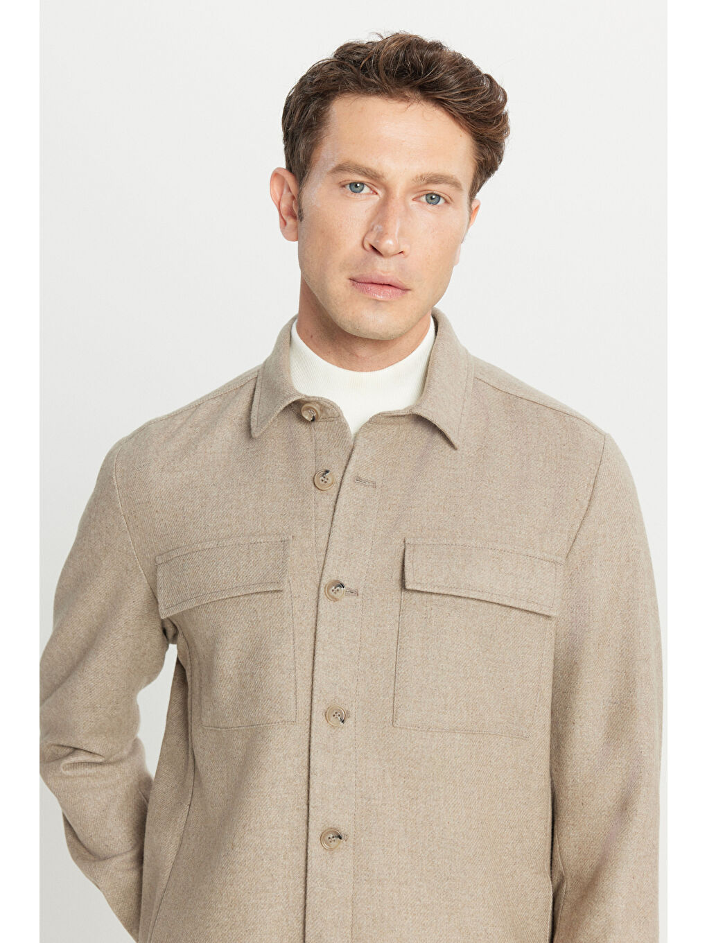 Erkek Bej Yünlü Comfort Fit Rahat Kesim Gömlek Yaka Çift Kapak Cepli Mont-2