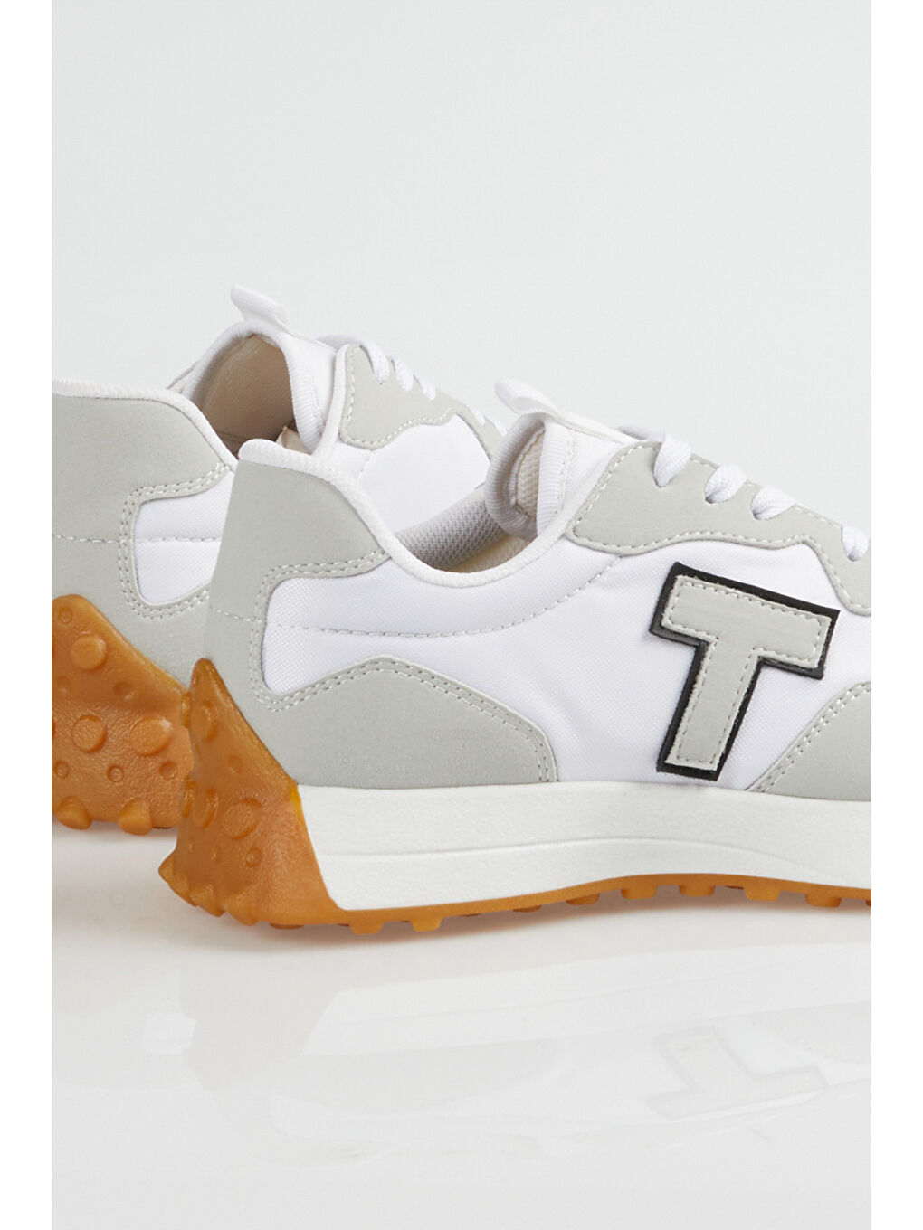 Unisex Beyaz Kaymaz Taban Spor ve Koşu Ayakkabısı-2