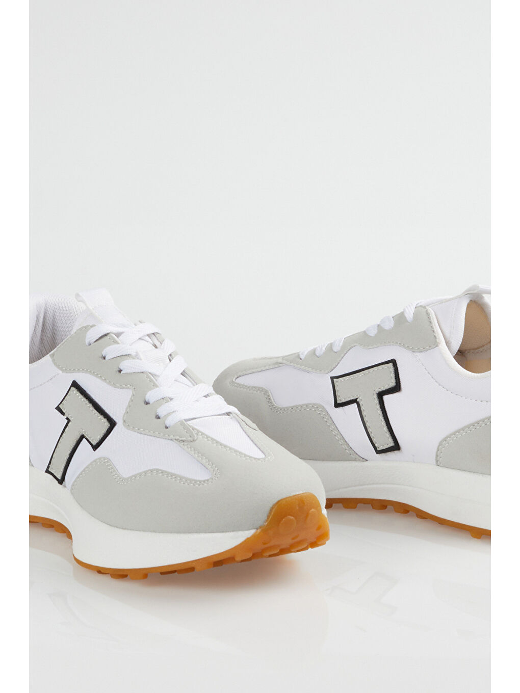 Unisex Beyaz Kaymaz Taban Spor ve Koşu Ayakkabısı-3