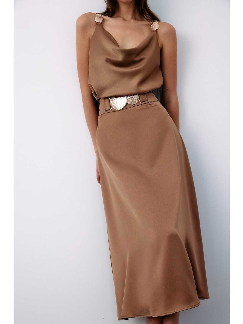 Kahverengi Omuz Aksesuarlı Salaş Bluz - Camel-4