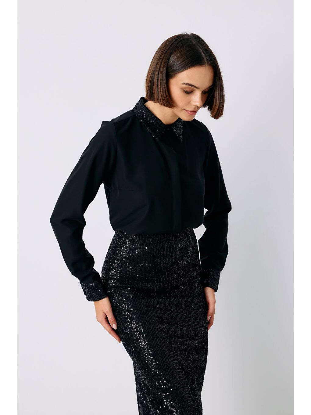 Payet Detaylı Klasik Gömlek - Siyah-1