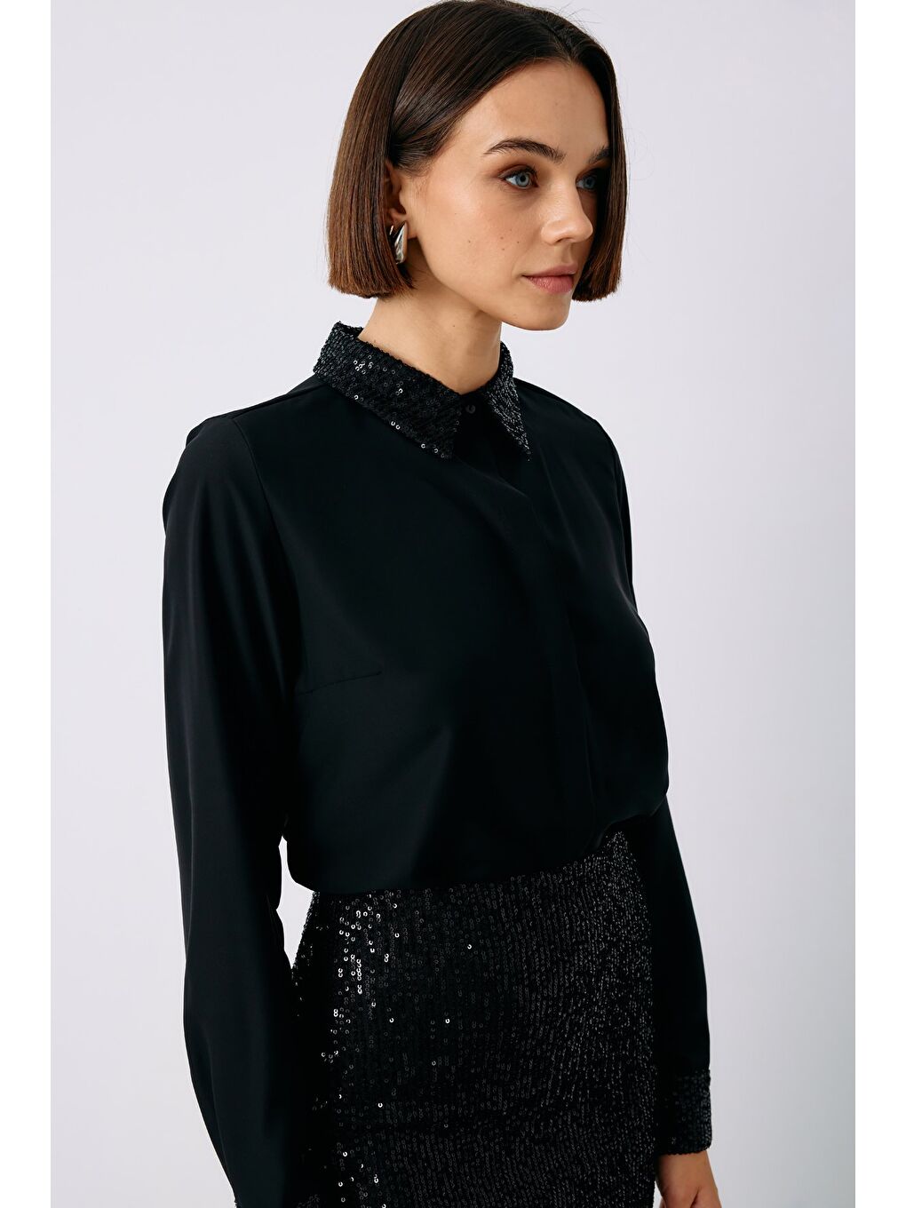 Payet Detaylı Klasik Gömlek - Siyah-4