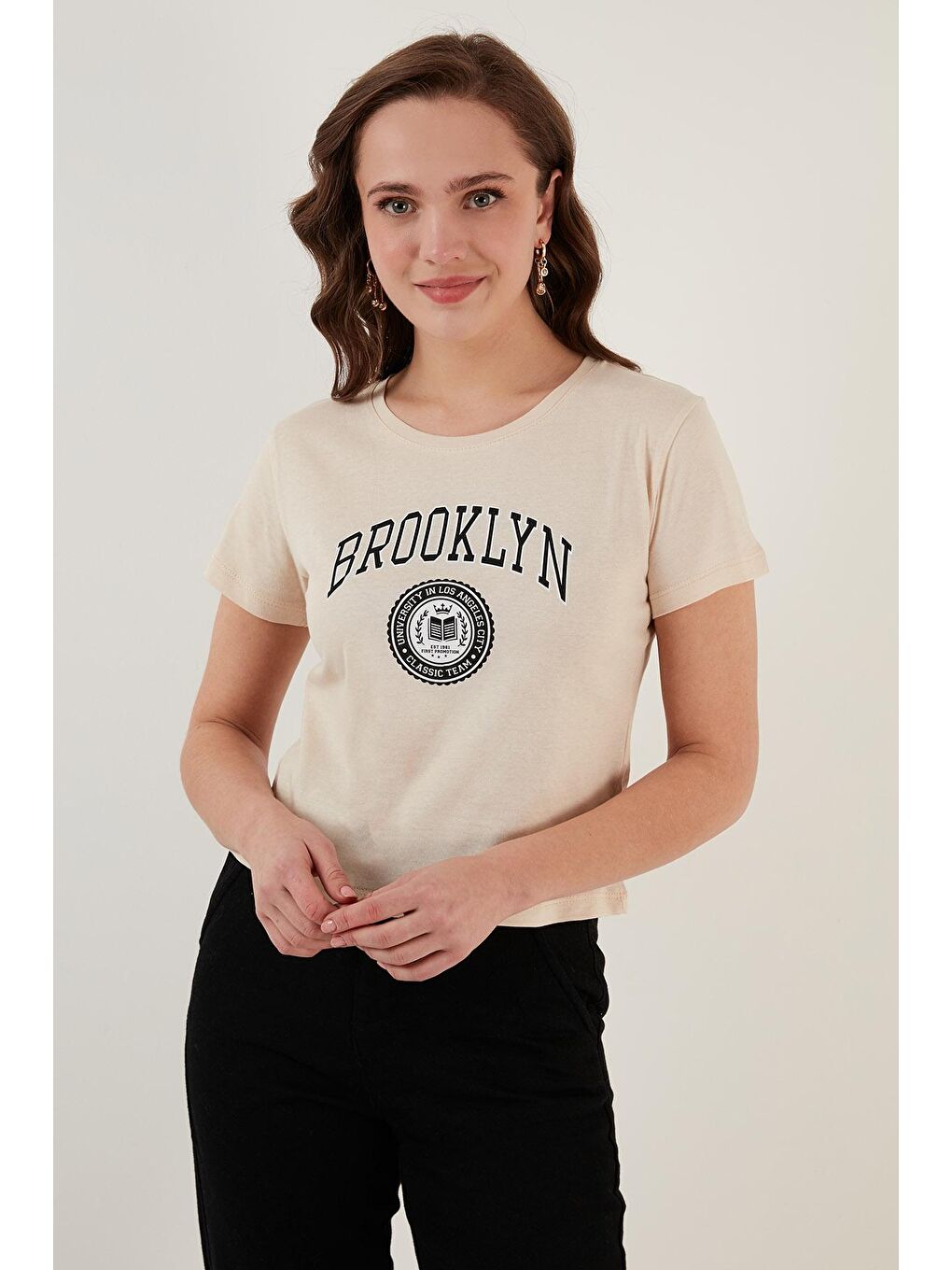 Lela Gri Brooklyn Baskılı Bisiklet Yaka Dar Kesim T Shirt 5864581 - 2