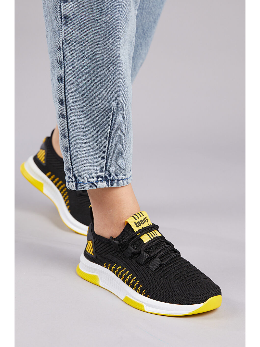 Unisex Siyah Sarı Poli Taban Tekstil Kumaş Bağcıklı Spor Ayakkabı