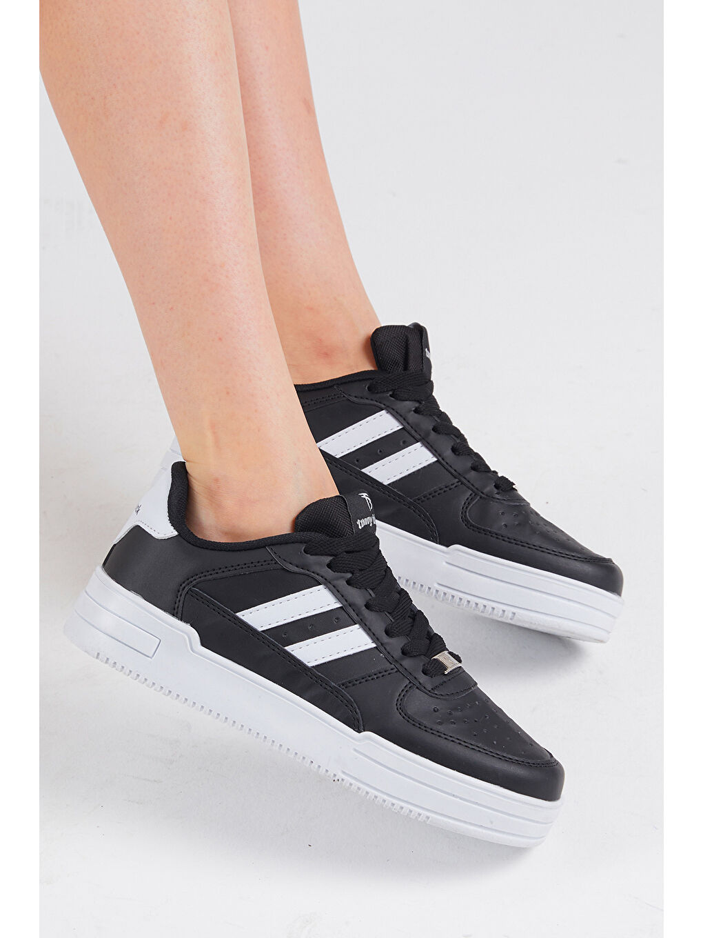 Unisex Siyah Beyaz Yanı Çizgili Bağcıklı Rahat Kalıp Sneaker-2