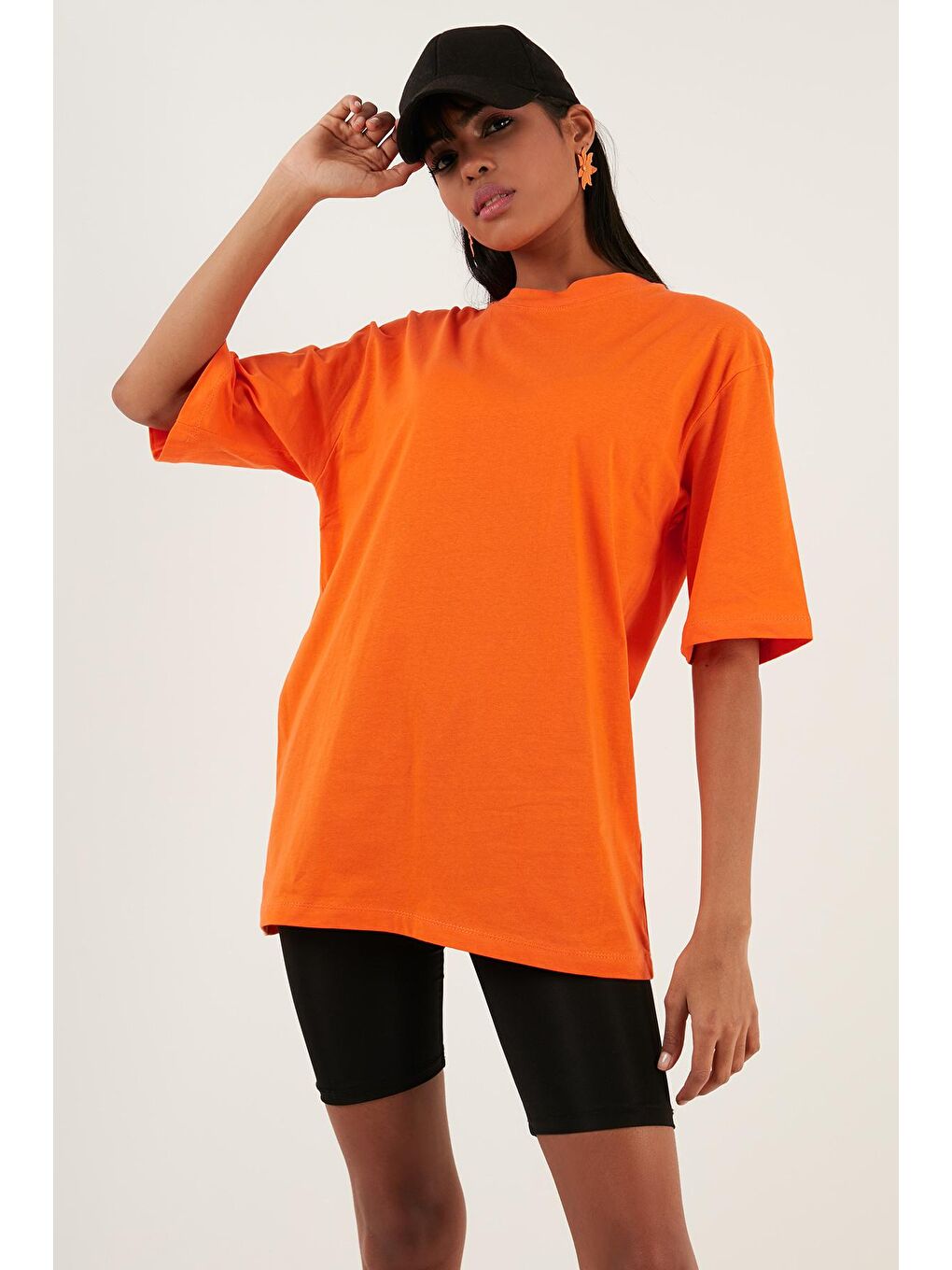 Lela Turuncu Pamuklu Oversize Bisiklet Yaka T Shirt 5864562