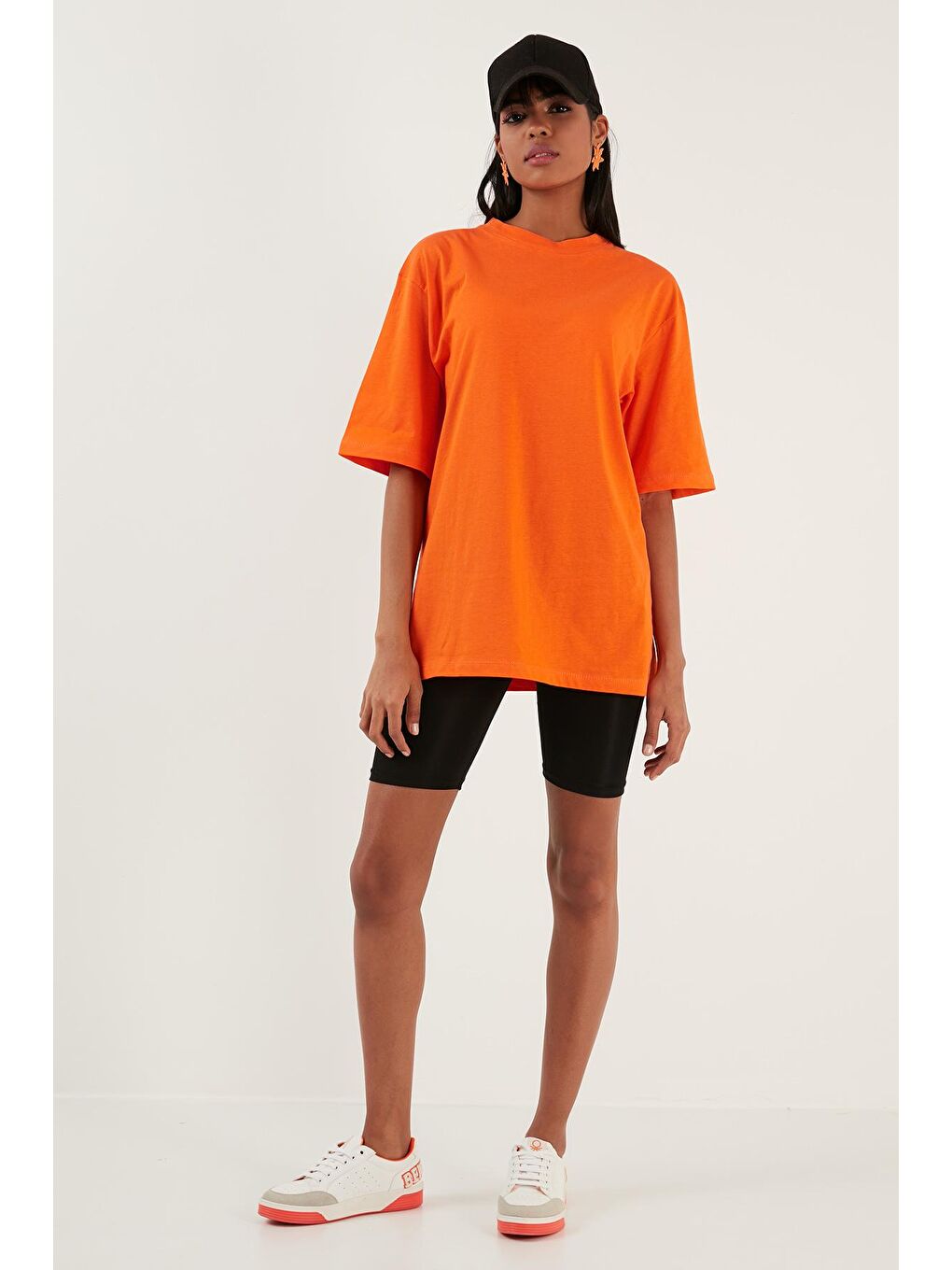 Lela Turuncu Pamuklu Oversize Bisiklet Yaka T Shirt 5864562 - 2