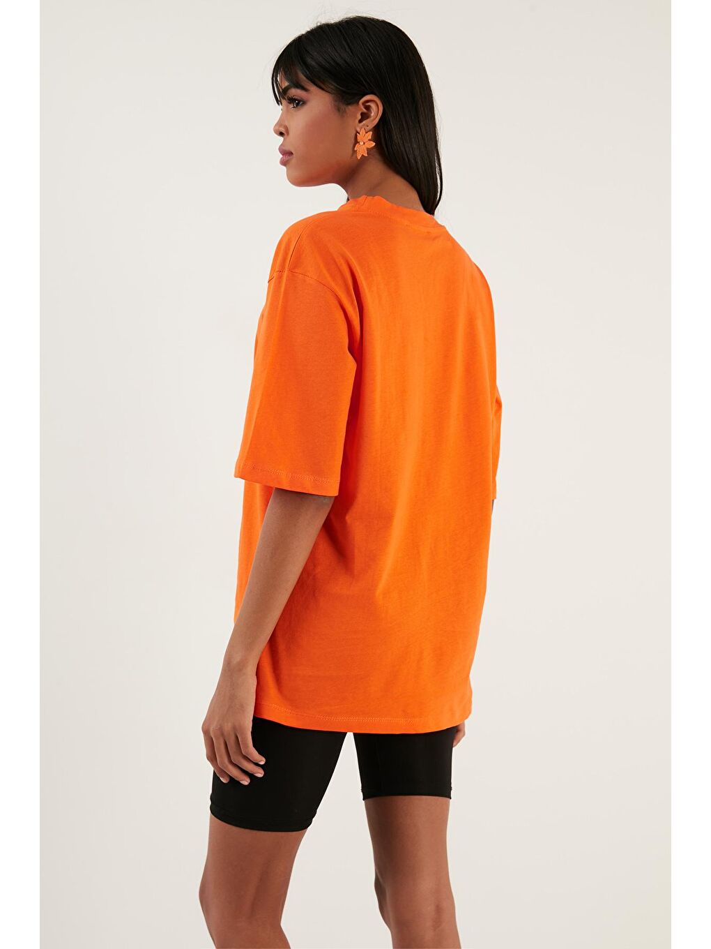 Lela Turuncu Pamuklu Oversize Bisiklet Yaka T Shirt 5864562 - 4