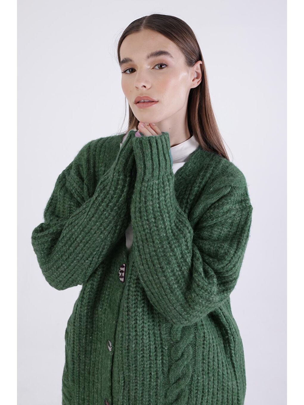 Yeşil V Yaka Düğmeli Triko Hırka