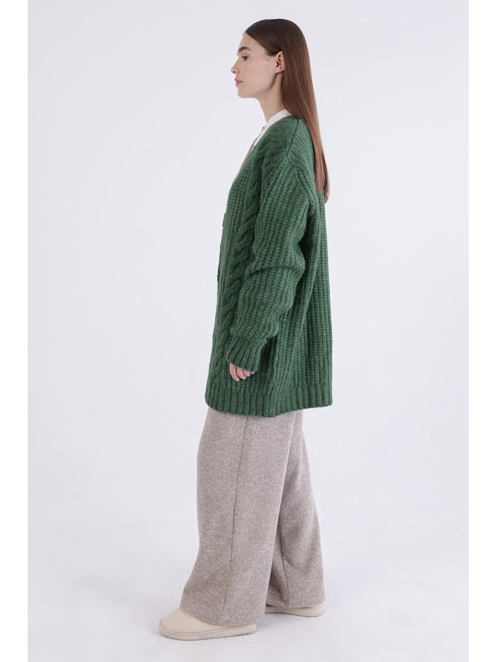 Yeşil V Yaka Düğmeli Triko Hırka-2