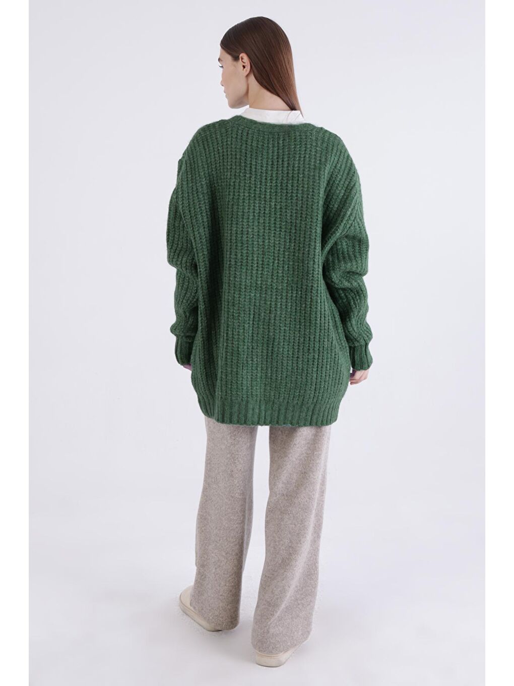 Yeşil V Yaka Düğmeli Triko Hırka-3