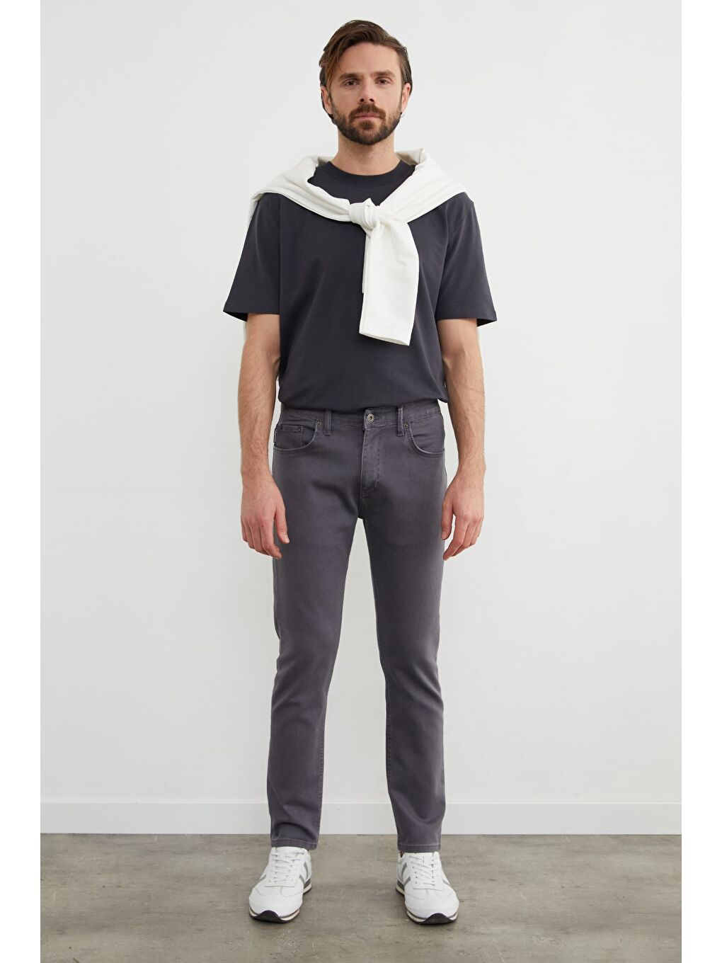 Gri Fermuarlı Slim Fit Jean