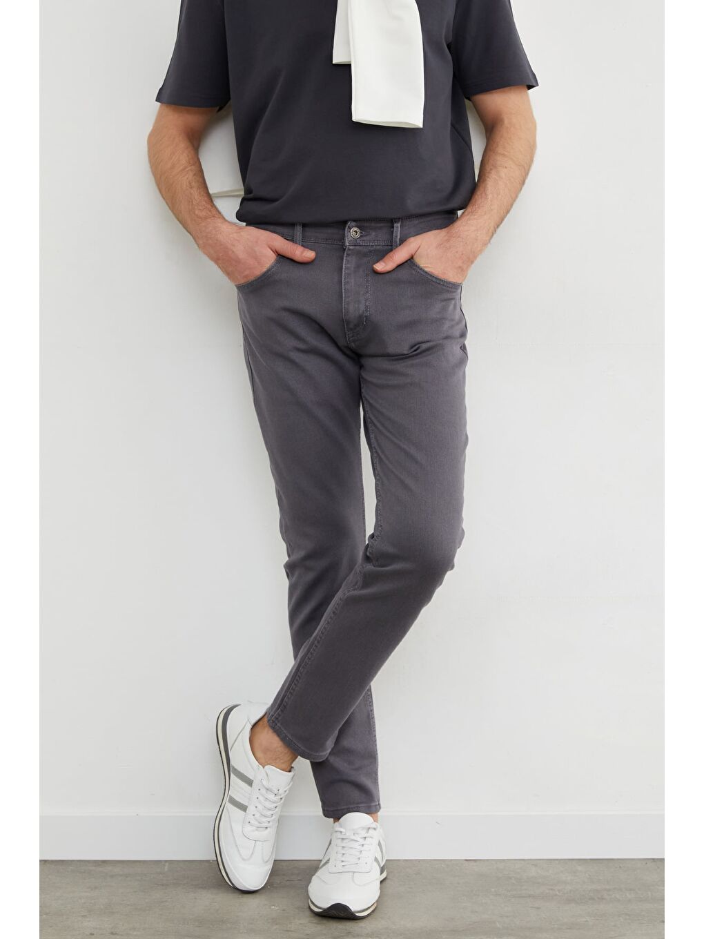 Gri Fermuarlı Slim Fit Jean-1