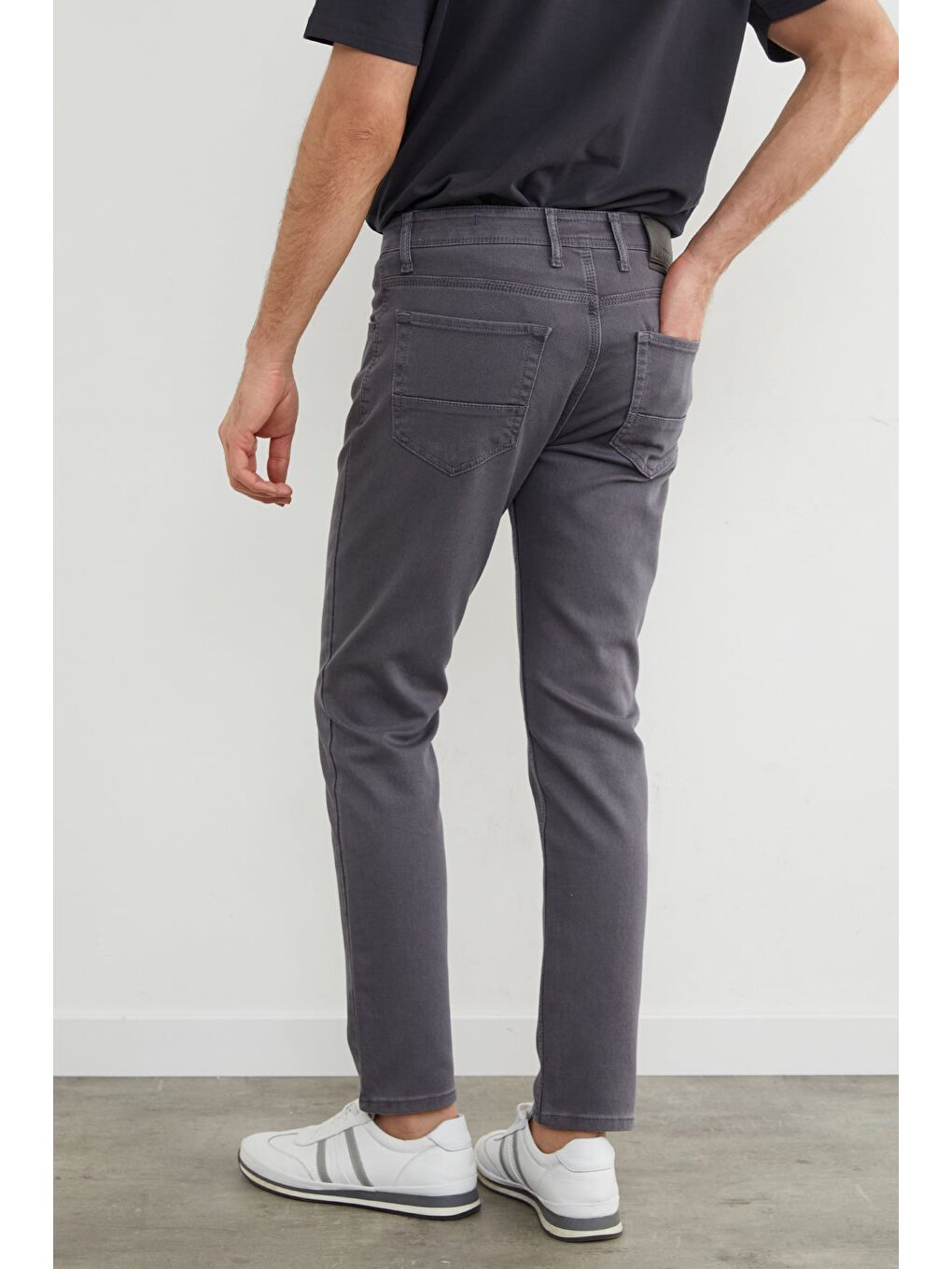 Gri Fermuarlı Slim Fit Jean-4