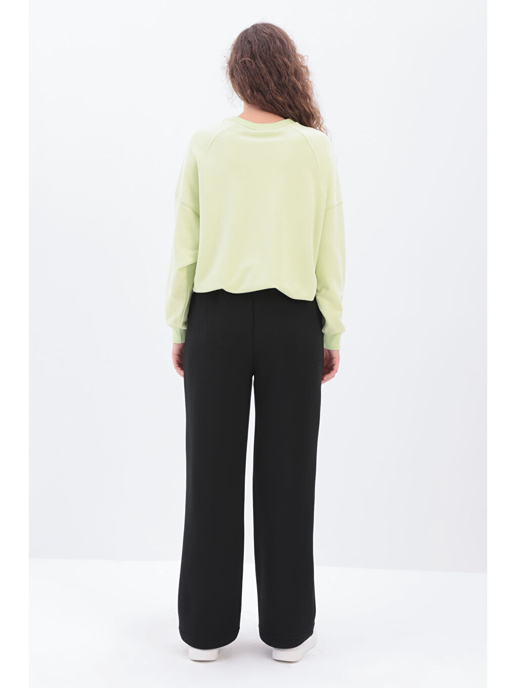 Siyah Nervürlü Geniş Paça Eşofman Altı-3