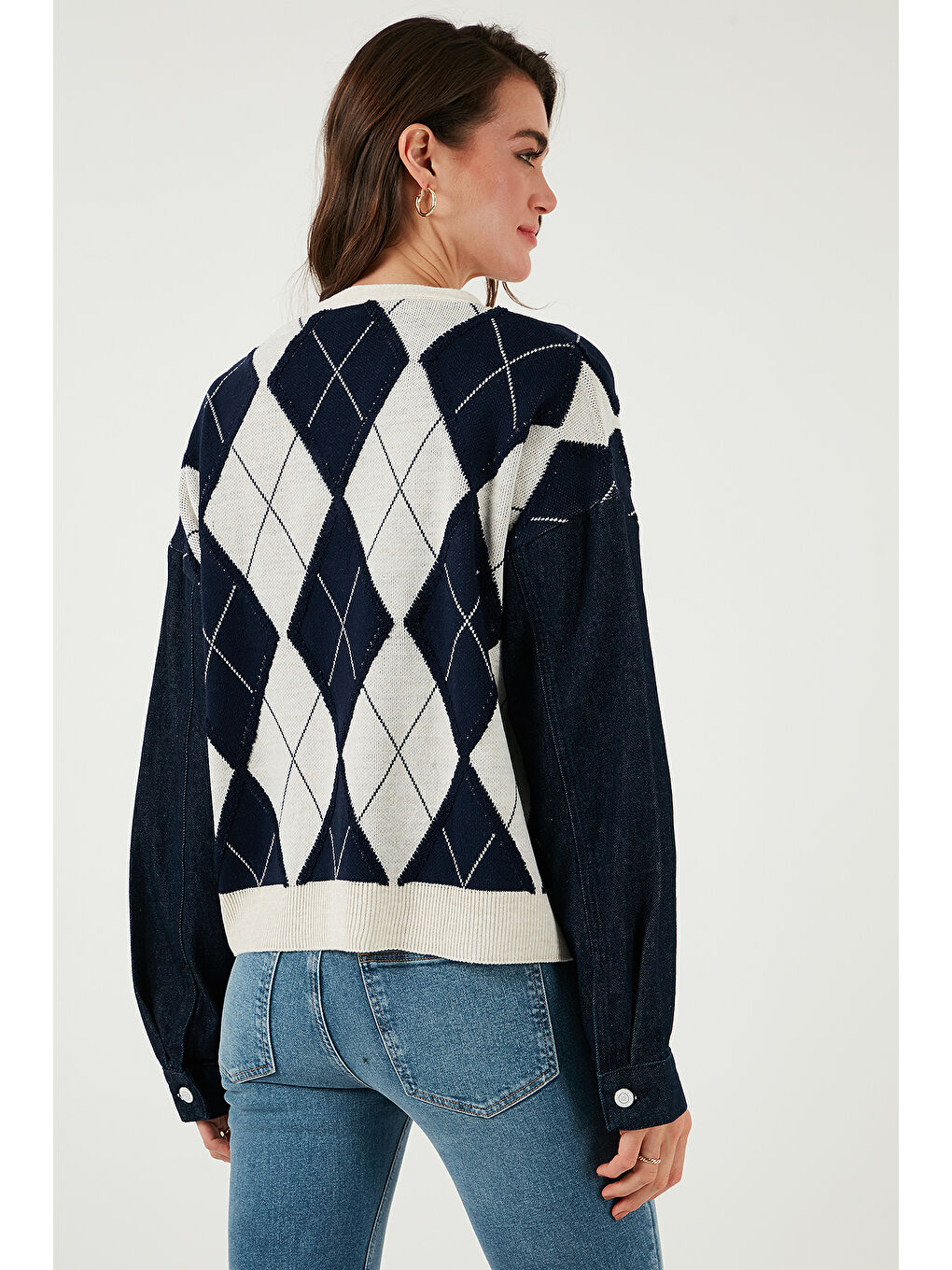 Lacivert Desenli Regular Fit Düğmeli V Yaka Crop Kadın Hırka 4615553-6