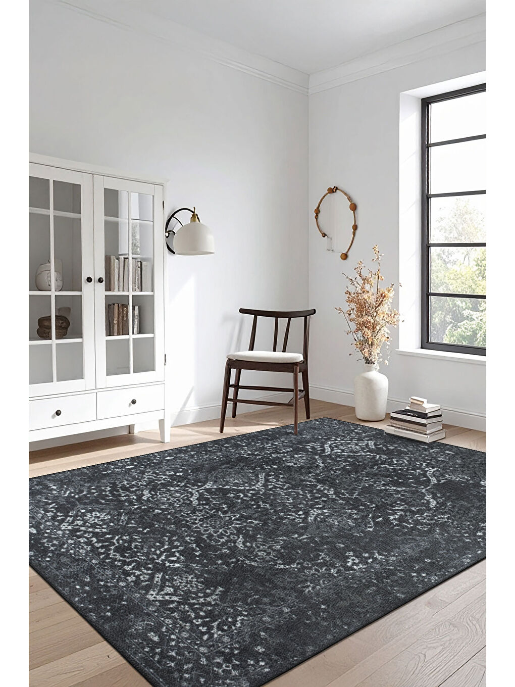 Siyah Dekoratif Özel Tasarım Yıkanabilir İnce Kaymaz Tabanlı Modern Halı KECE FR13-1