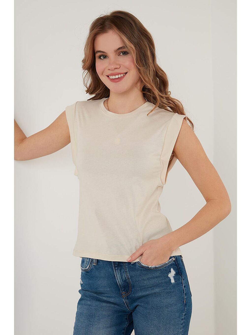 Gri Pamuklu Bisiklet Yaka Kolsuz Basic T Shirt 5864201-1