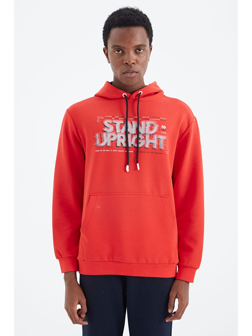 TOMMYLIFE Kırmızı Fiesta Kapüşonlu Bağcıklı Baskı Detaylı Rahat Kalıp Erkek Sweatshirt - 88286