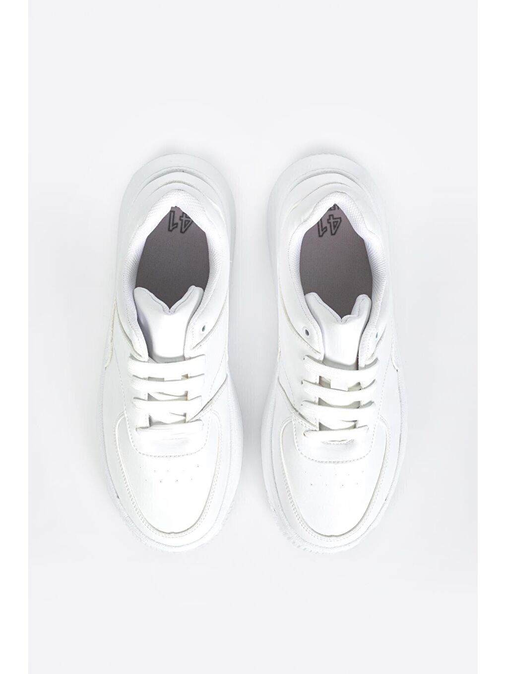 Beyaz Yuvarlak Burunlu Bağcıklı Erkek Günlük Spor Ayakkabı-5