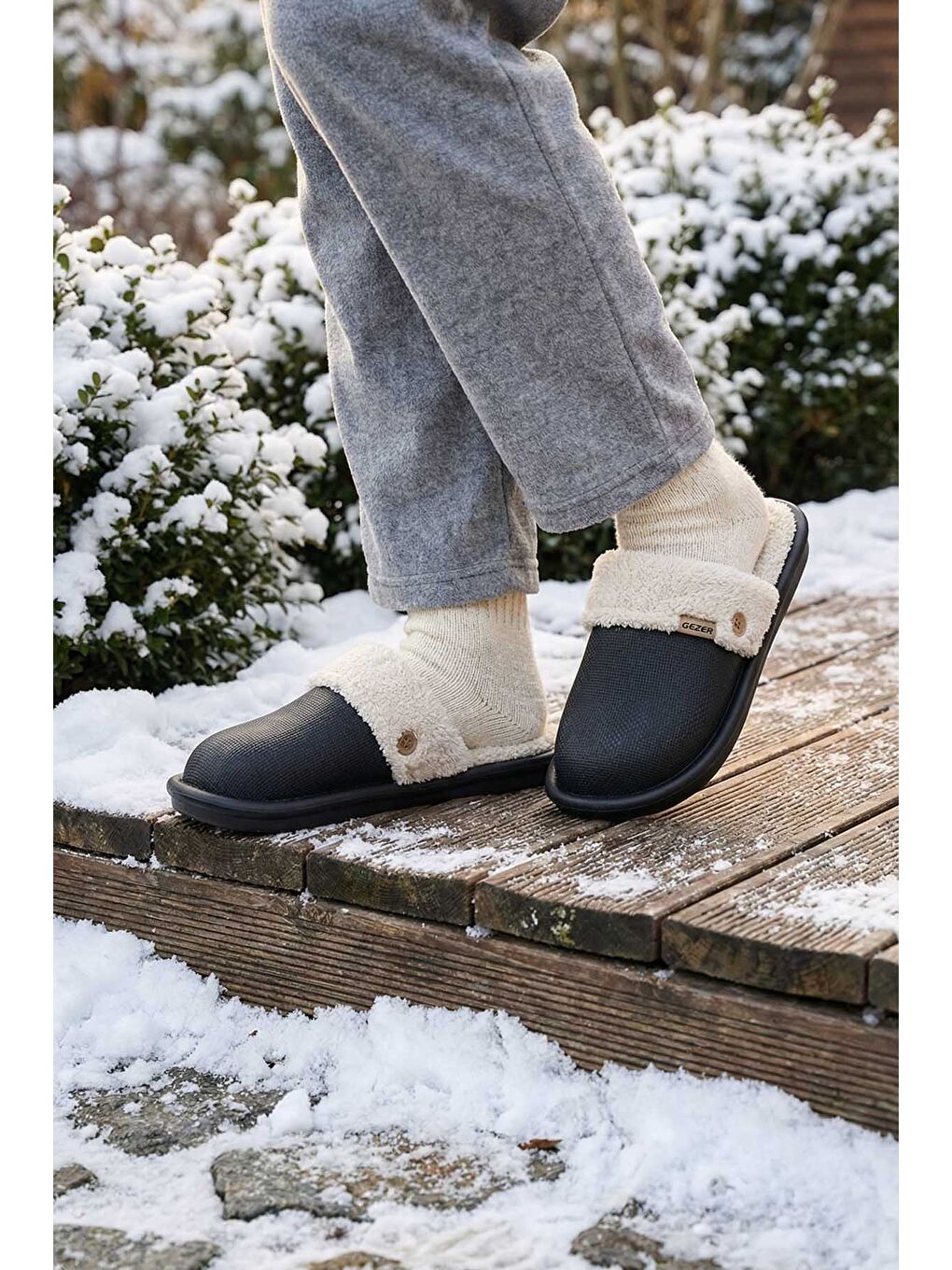 Siyah Kışlık Kadın Islak Zemin Terlik