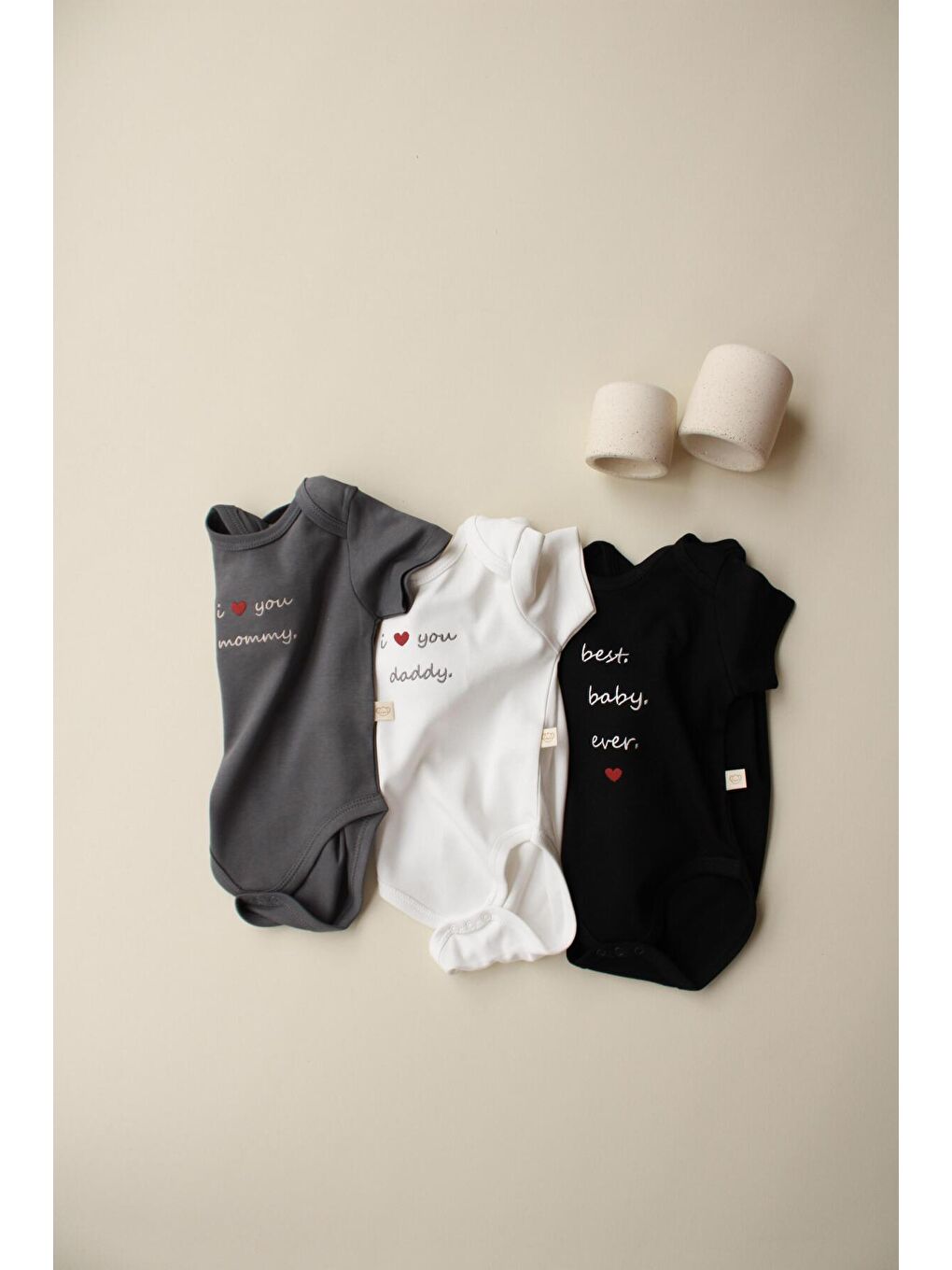 Beyaz 3lü Nakışlı Kısa Kollu Çıt Çıtlı Body Zıbın Model 7-2