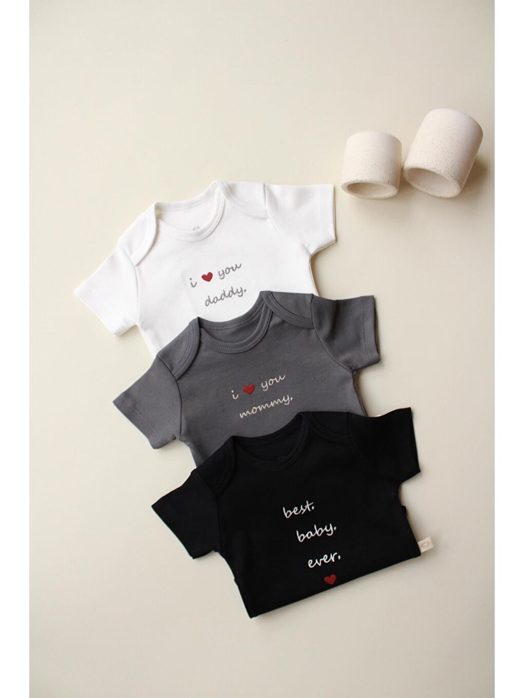 Beyaz 3lü Nakışlı Kısa Kollu Çıt Çıtlı Body Zıbın Model 7-5