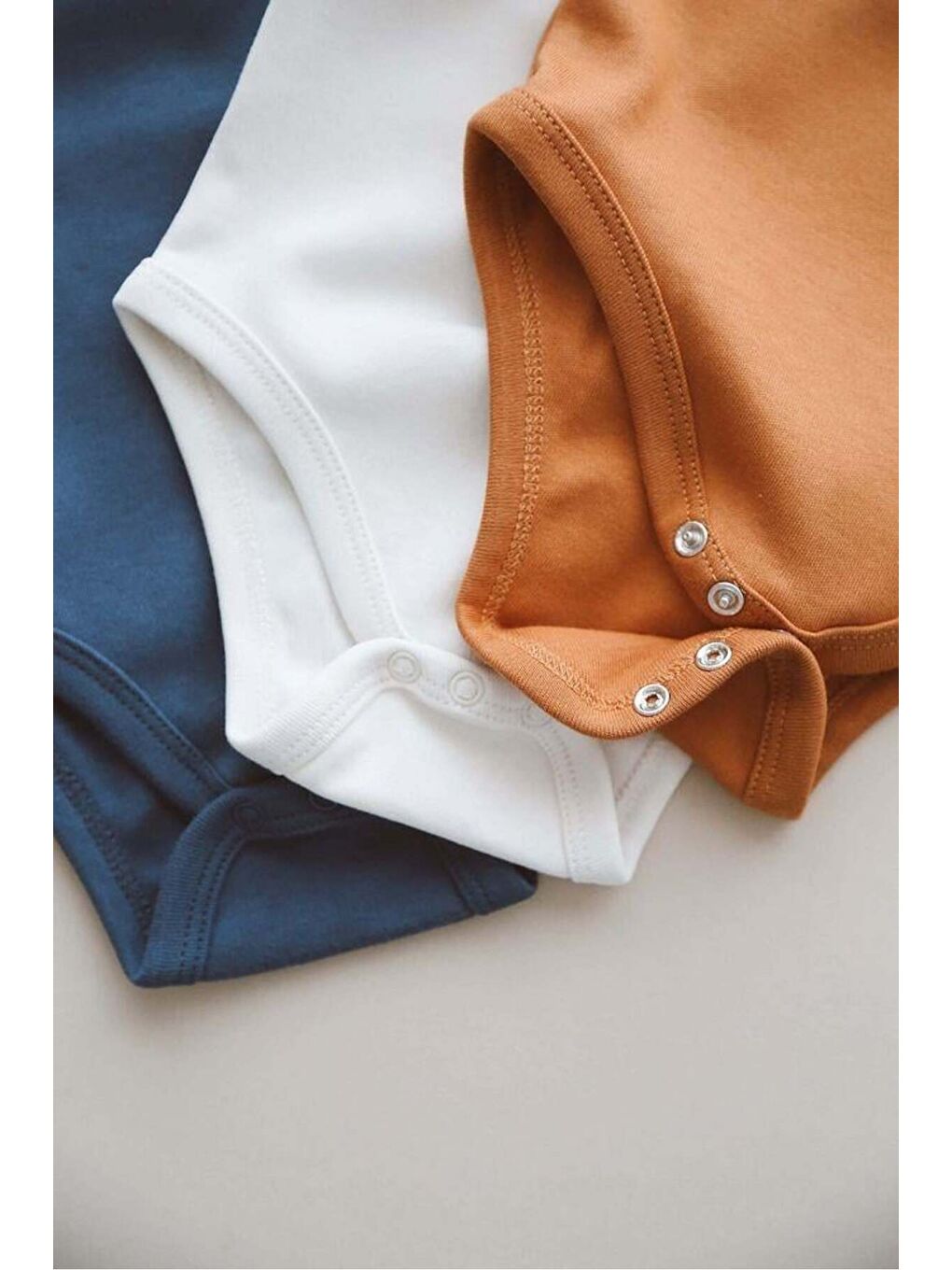 İndigo 3lü Nakışlı Çıt Çıtlı Kısa Kollu Body Zıbın Model 4-4