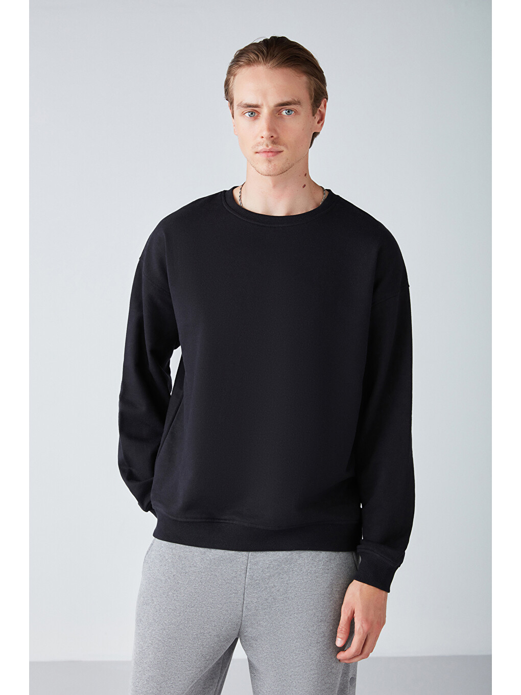Stephan Erkek Yumuşacık Kumaşlı Organik Pamuklu Oversize Fit Yuvarlak Yakalı Siyah Sweatshirt-2