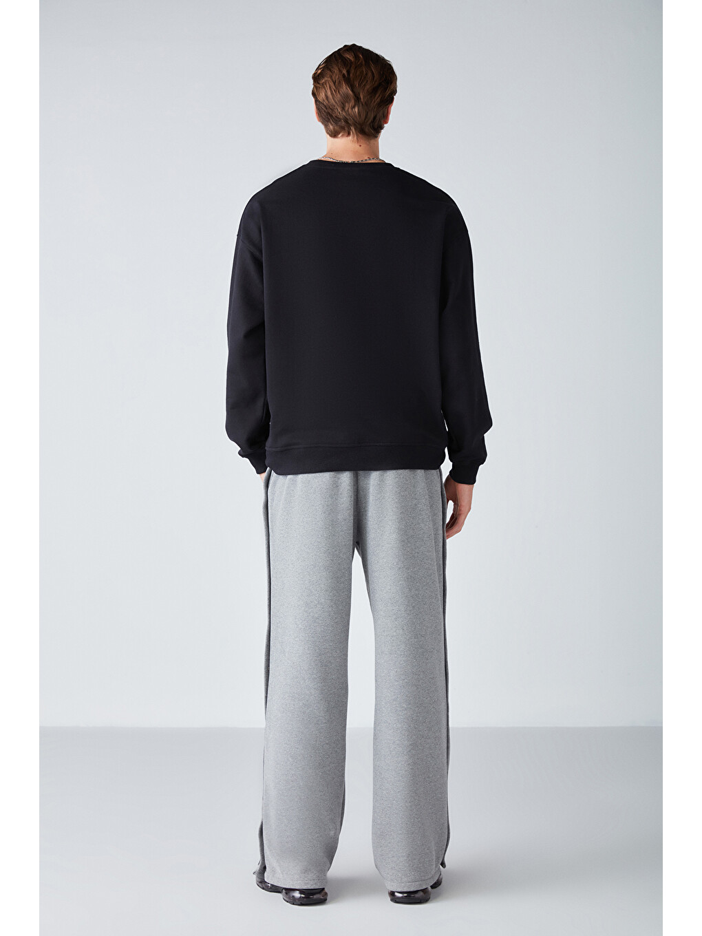 Stephan Erkek Yumuşacık Kumaşlı Organik Pamuklu Oversize Fit Yuvarlak Yakalı Siyah Sweatshirt-4
