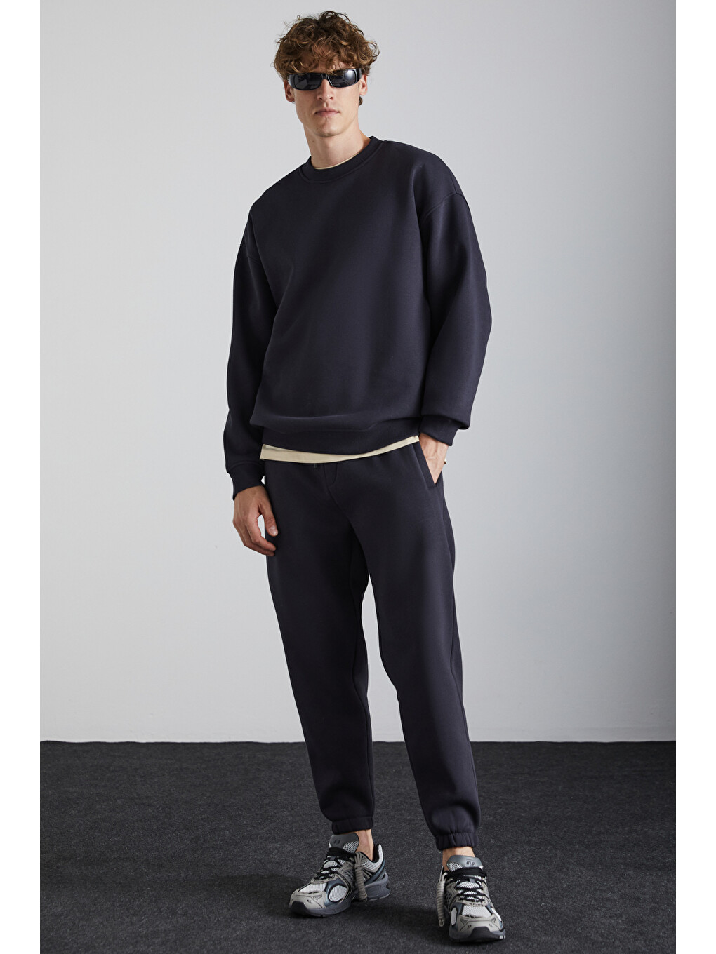 Stephan Erkek Yumuşacık Kumaşlı Organik Pamuklu Oversize Fit Yuvarlak Yakalı Antrasit Sweatshirt