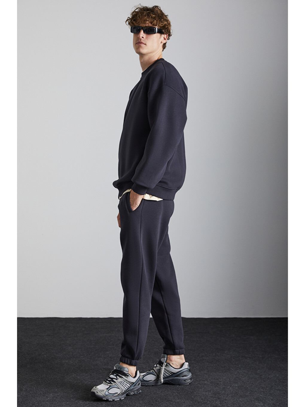 Stephan Erkek Yumuşacık Kumaşlı Organik Pamuklu Oversize Fit Yuvarlak Yakalı Antrasit Sweatshirt-4