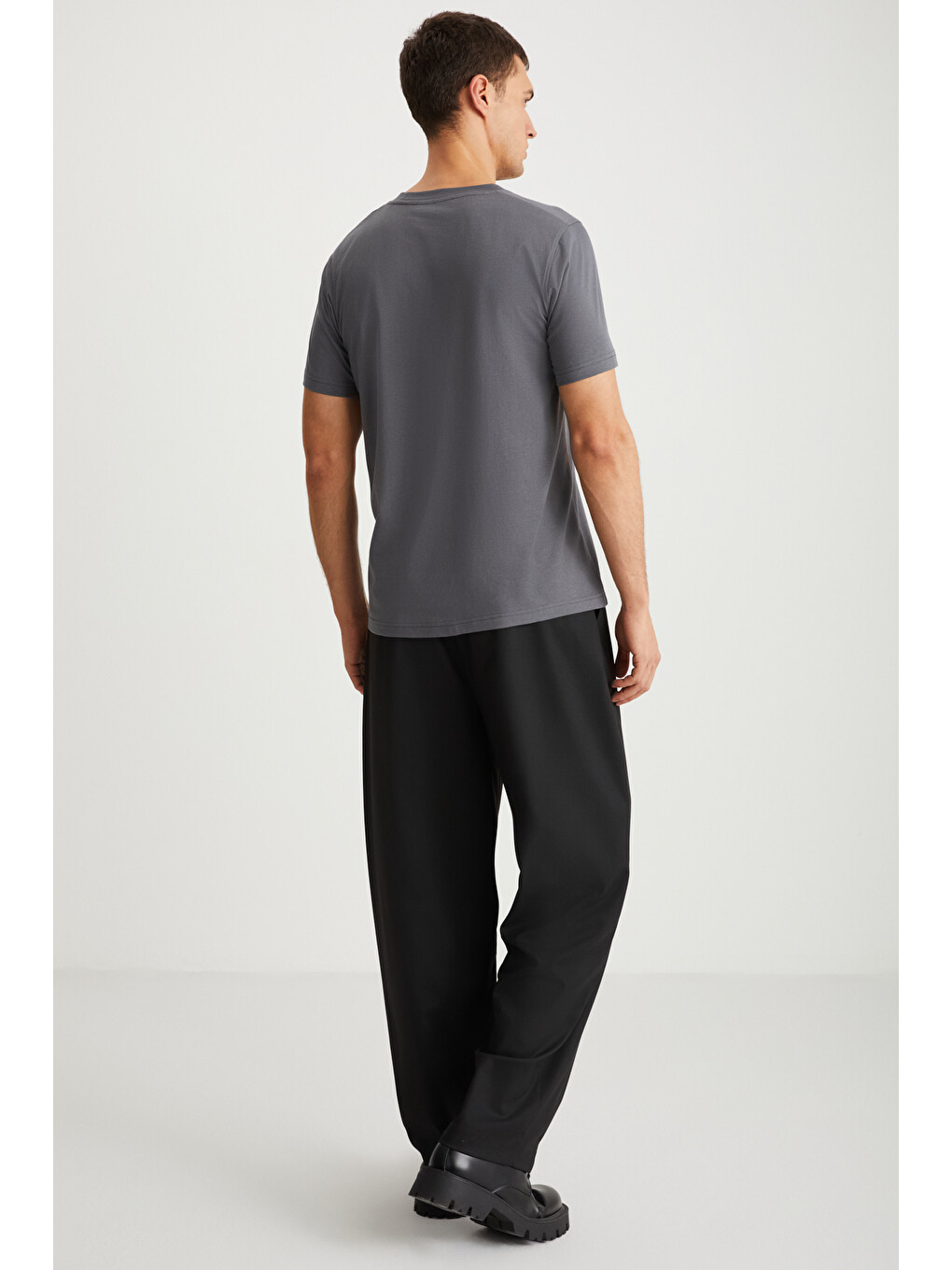 Erkek Slim Fit Dar Kesim %100 Organik Pamuklu Yana Kayan Dikişli Basic Örme Koyu Gri Tişört-5
