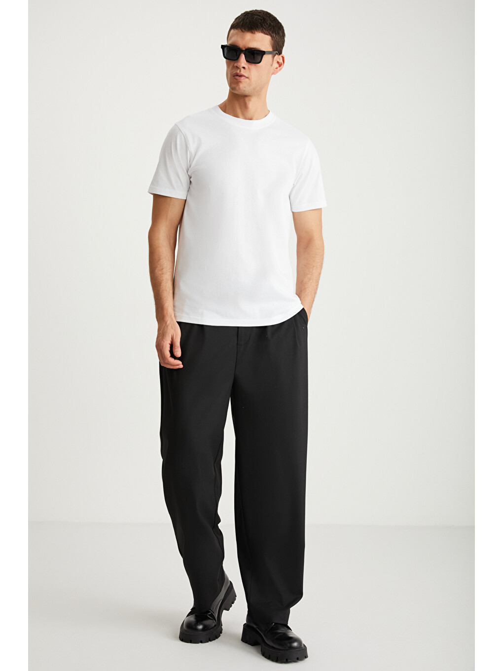 Erkek Slim Fit Dar Kesim %100 Organik Pamuklu Yana Kayan Dikişli Basic Örme Beyaz Tişört-1