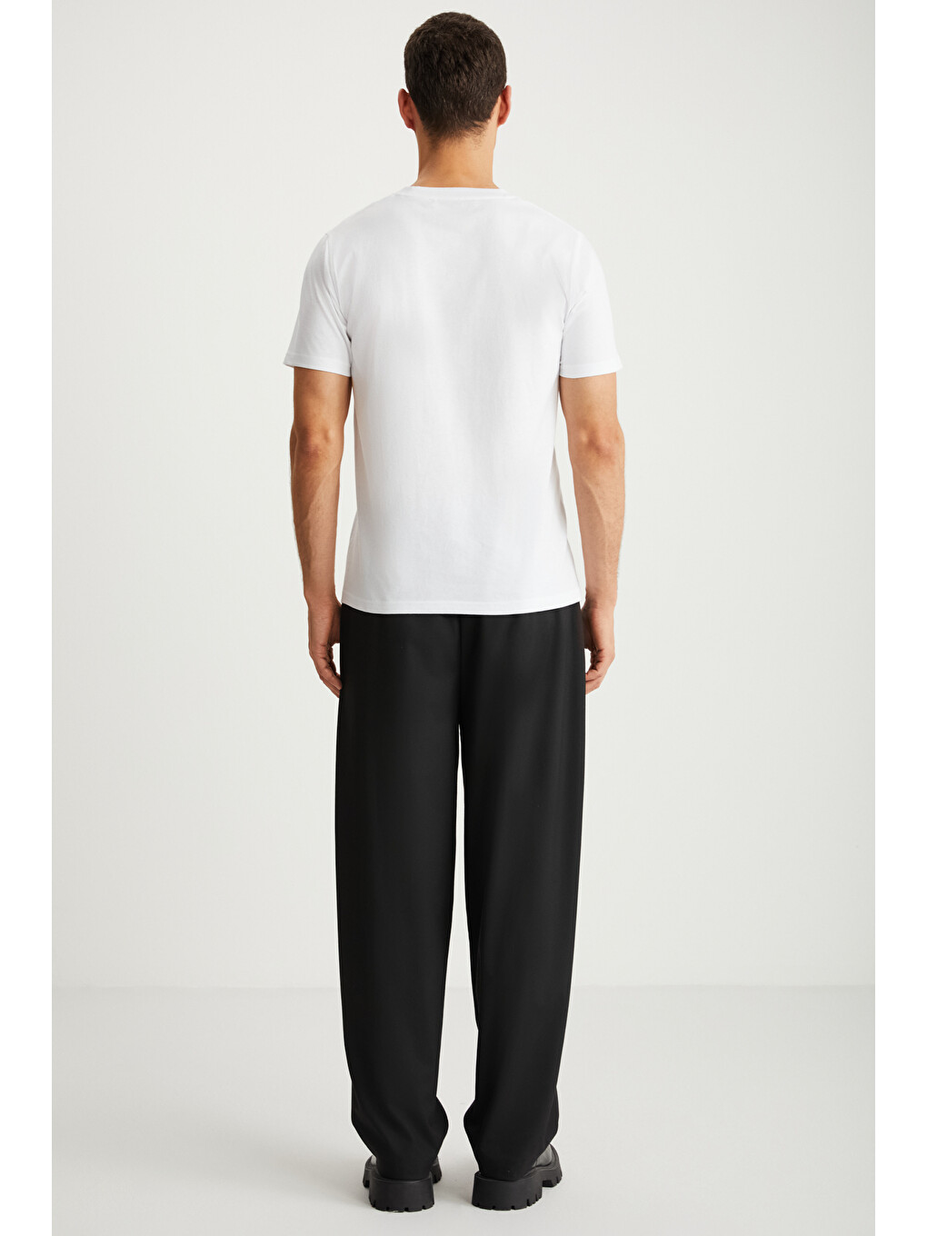 Erkek Slim Fit Dar Kesim %100 Organik Pamuklu Yana Kayan Dikişli Basic Örme Beyaz Tişört-4