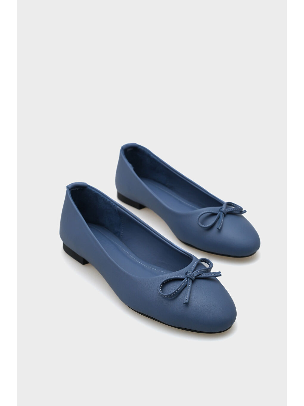 Mavi Bloom Hakiki Deri Fiyonklu Yuvarlak Burunlu Kadın Babet-1