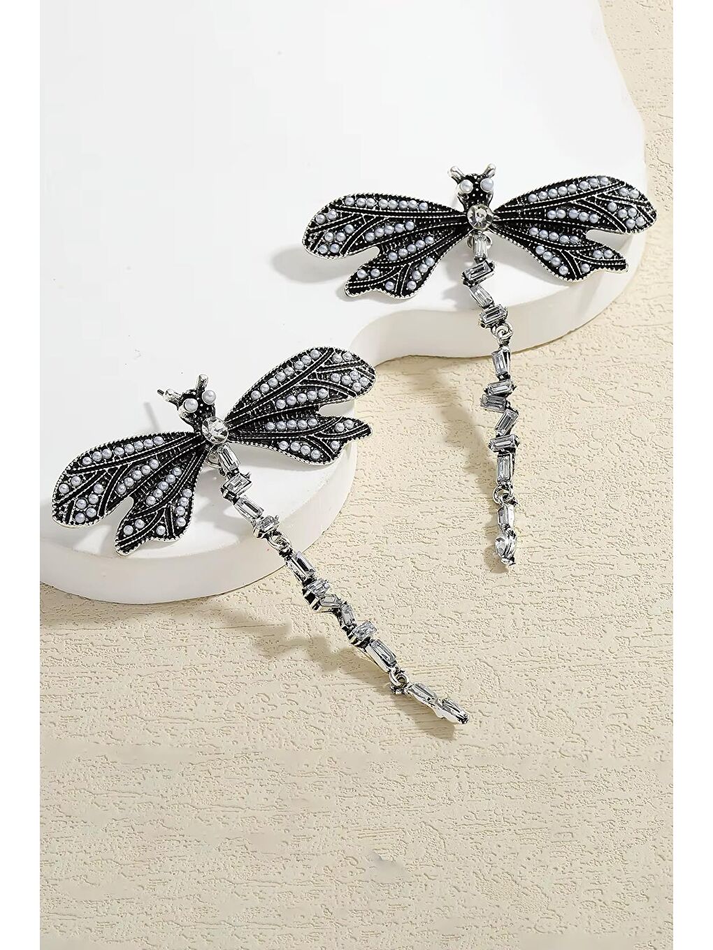 Gri Parlak Taşlı Yusufçuk Küpe