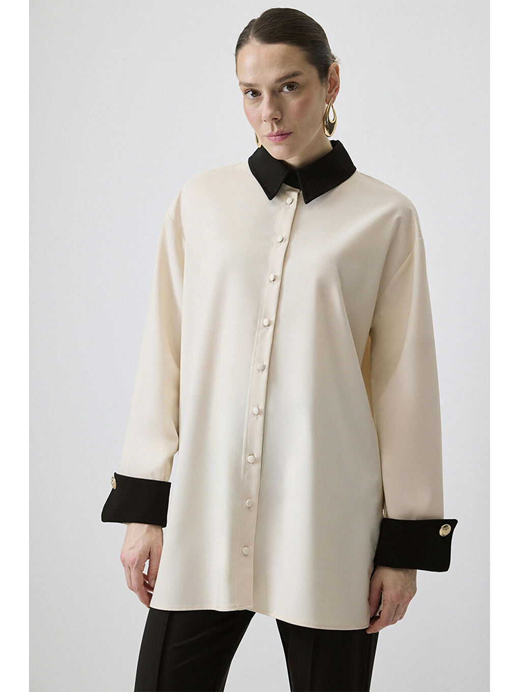 Ekru Gold Düğme Detaylı Kontrast Gömlek-2