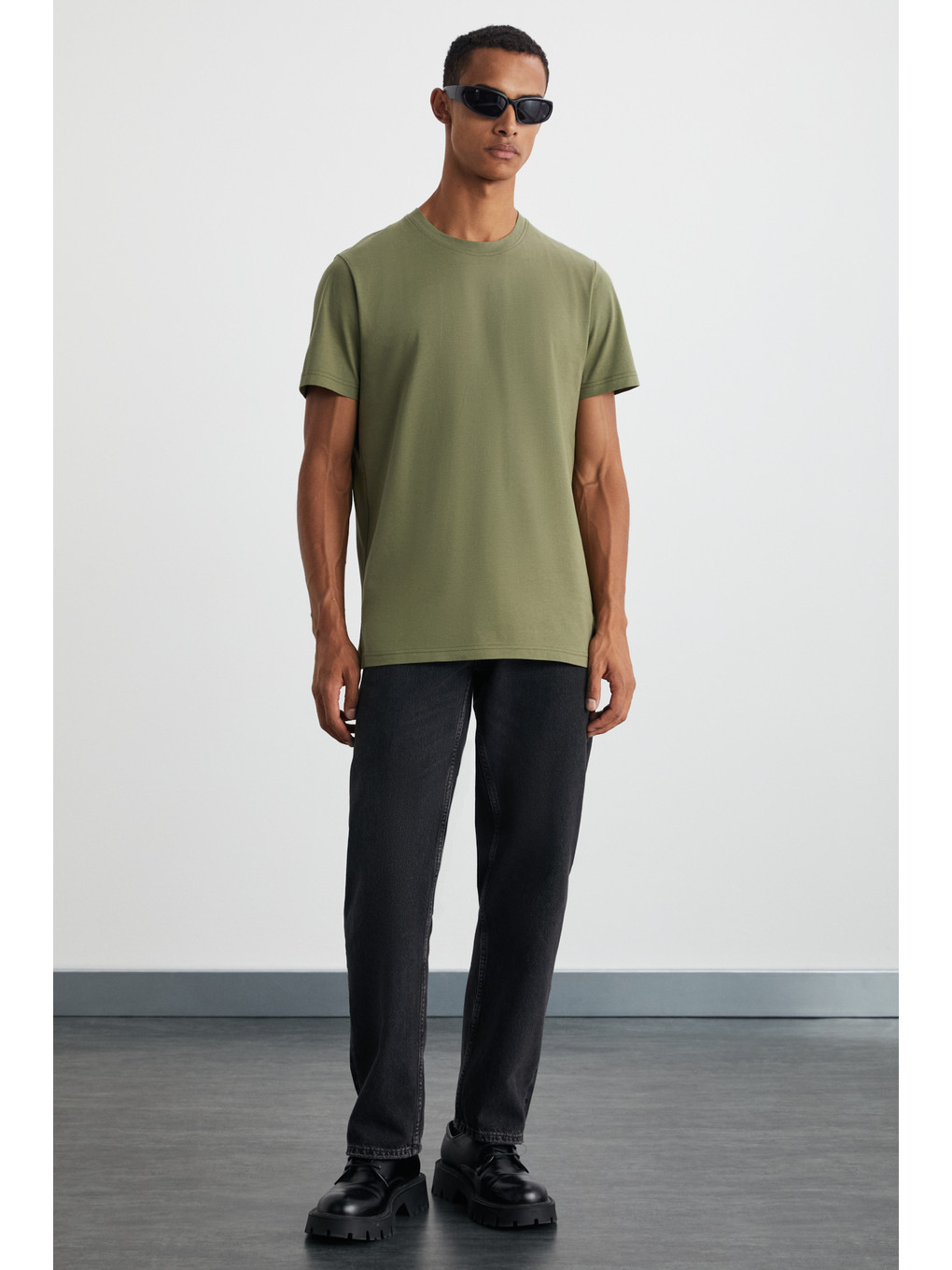 Erkek Slim Fit Dar Kesim %100 Organik Pamuklu Yana Kayan Dikişli Basic Örme Haki Tişört-1
