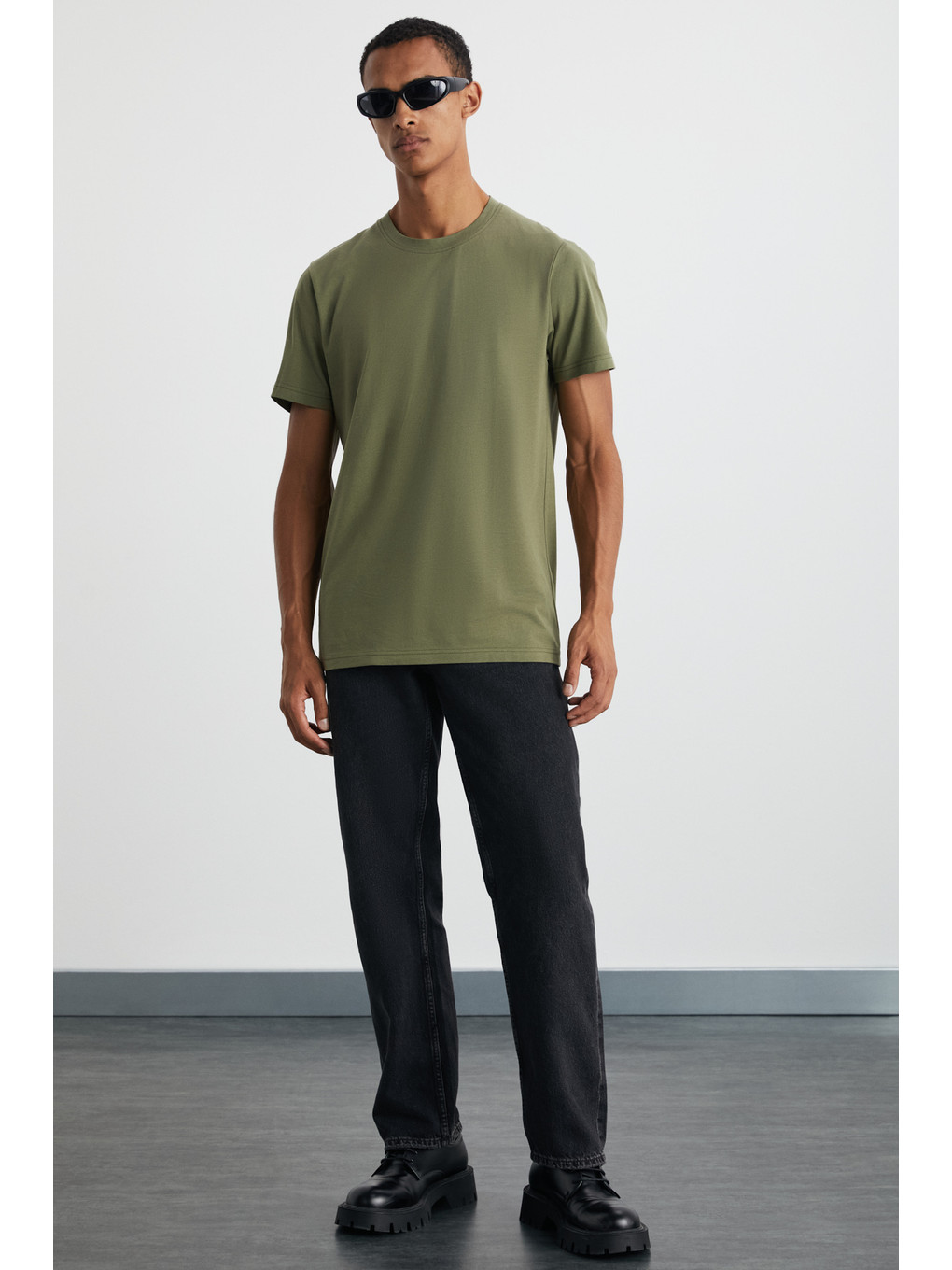 Erkek Slim Fit Dar Kesim %100 Organik Pamuklu Yana Kayan Dikişli Basic Örme Haki Tişört-2