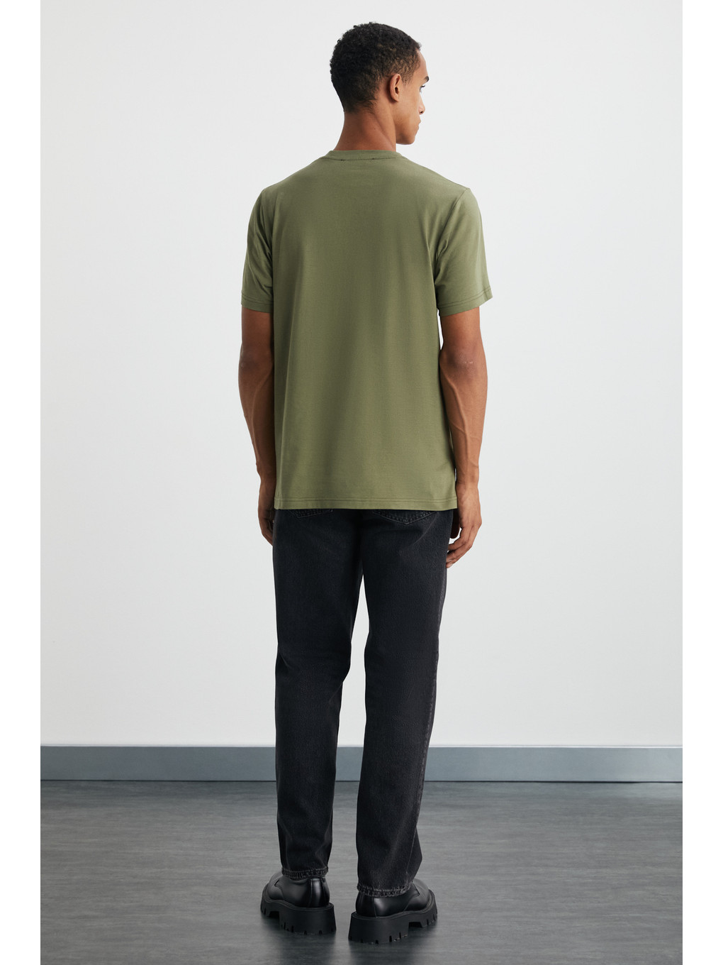 Erkek Slim Fit Dar Kesim %100 Organik Pamuklu Yana Kayan Dikişli Basic Örme Haki Tişört-3