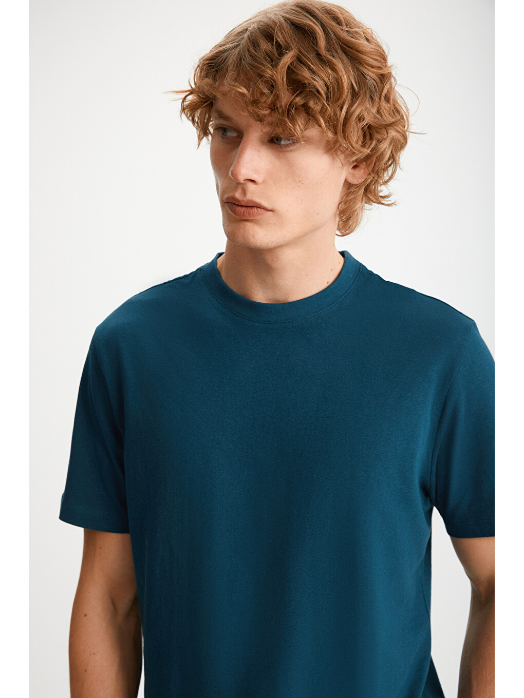 Erkek Slim Fit Dar Kesim %100 Organik Pamuklu Yana Kayan Dikişli Basic Örme Petrol-mavi T-sh-3