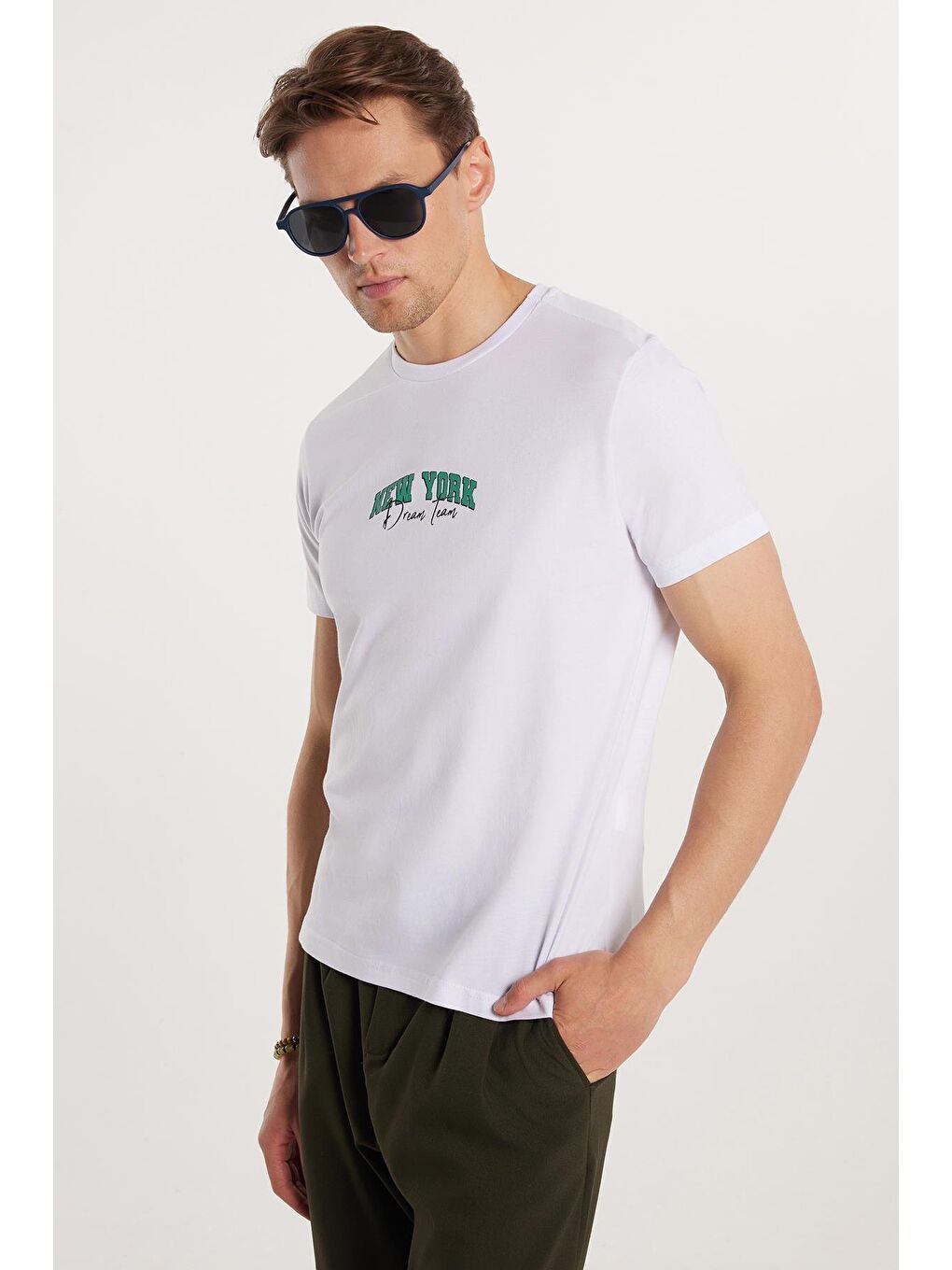 Erkek Slim Fit Dar Kesim %100 Pamuk Yumuşak Dokulu Baskılı Beyaz Bisiklet Yaka Tişört-1