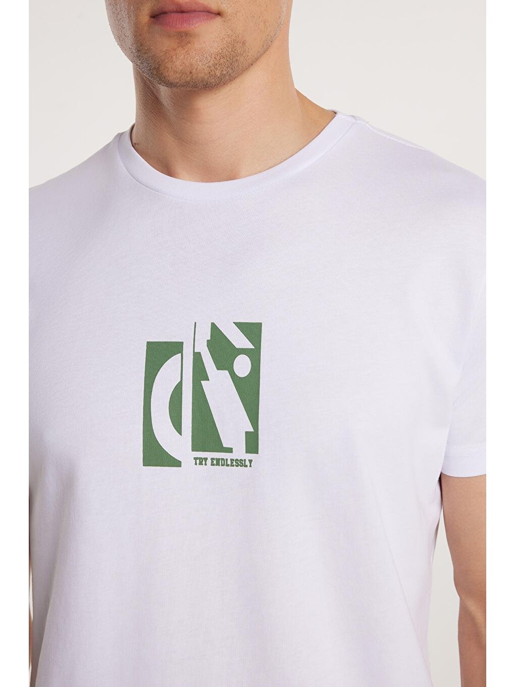 Erkek Slim Fit Dar Kesim %100 Pamuk Yumuşak Dokulu Baskılı Beyaz Bisiklet Yaka Tişört-2