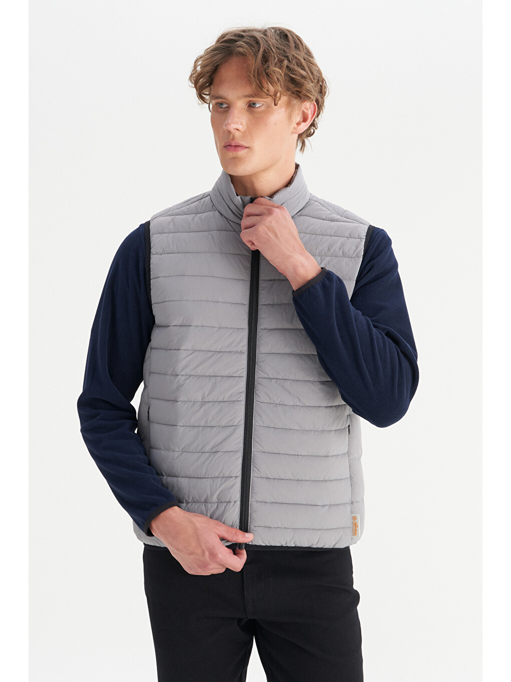 Gri Regular Fit Normal Kesim Dik Yaka Cepli Şişme Yelek-5