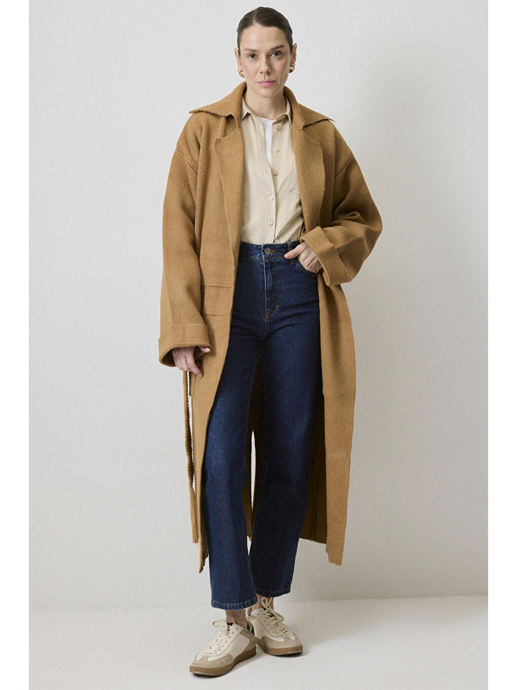 Kahverengi Beli Kemerli Uzun Triko Hırka