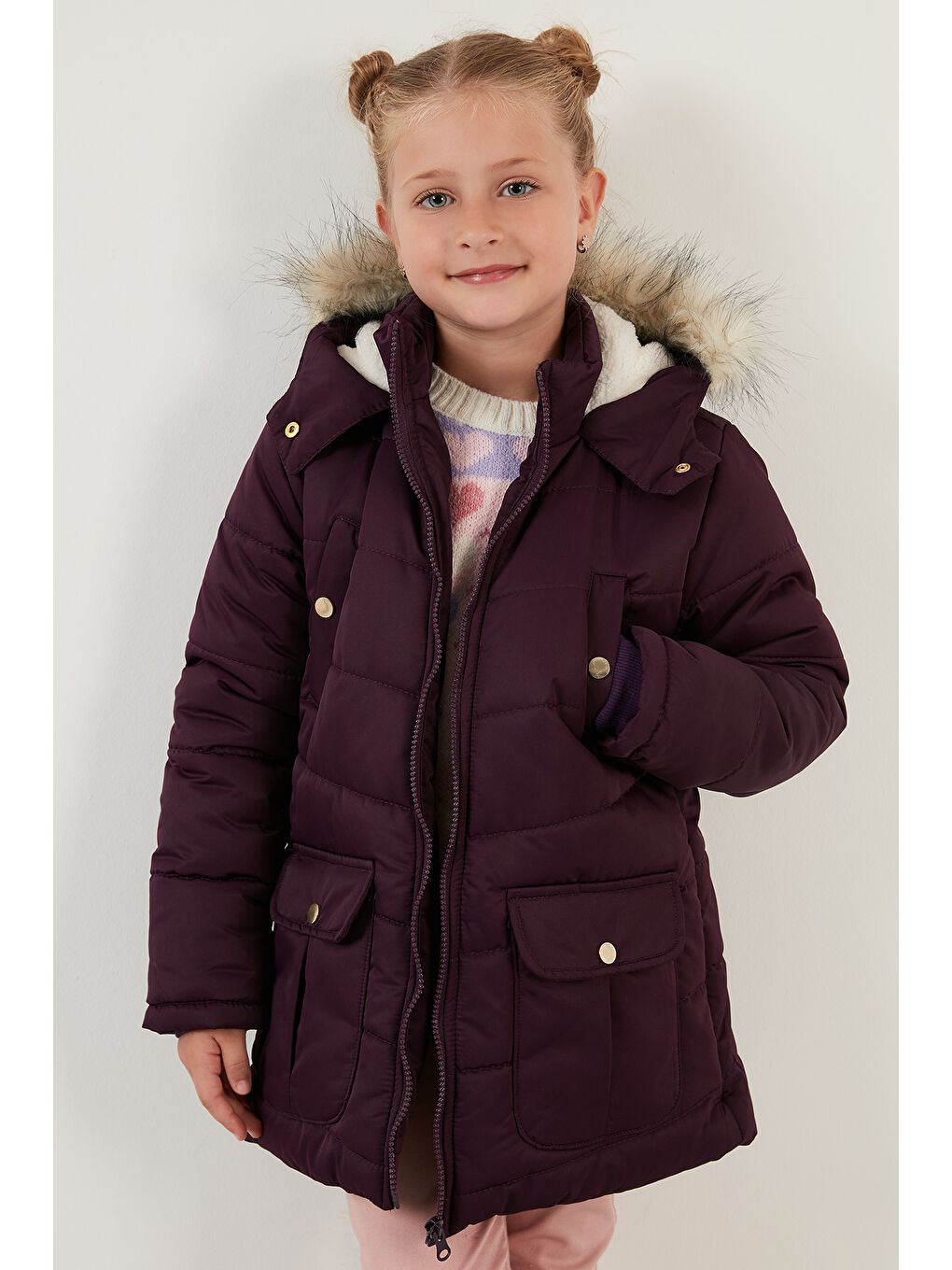 Mor Yakası Suni Kürklü İçi Pelüş Astarlı Kapüşonlu Cepli Kız Çocuk Mont 6034040-6
