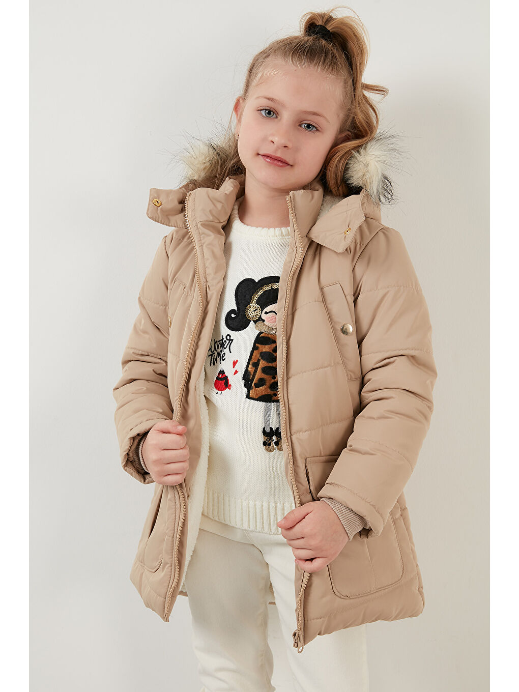 Bej Yakası Suni Kürklü İçi Peluş Astarlı Kapüşonlu Cepli Mont 6034040-1