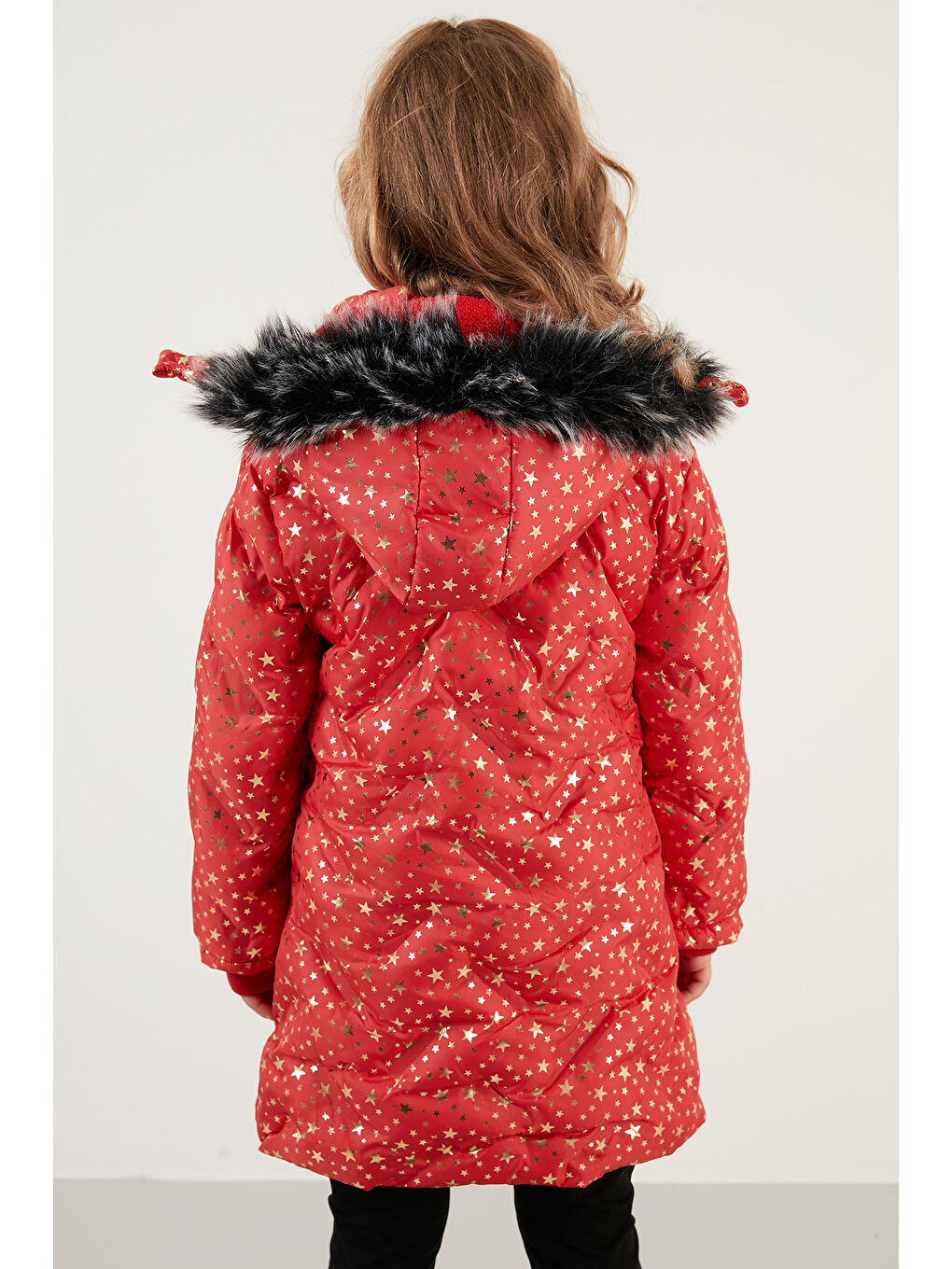 Kırmızı Yakası Suni Kürklü Yıldız Desenli Çıkarılabilir Kapüşonlu Peluş Astarlı Kışlık Mont 5760050-4